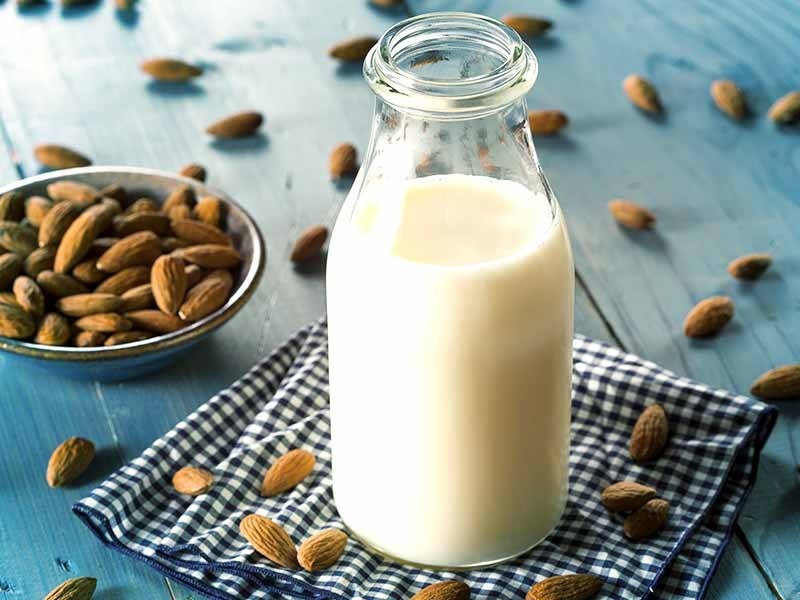 Thành phẩm sau khi sử dụng máy làm sữa hạt Ranbem
