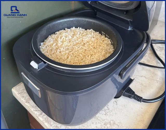 Ngắt điện trước khi thực hiện bất kỳ kiểm tra nào
