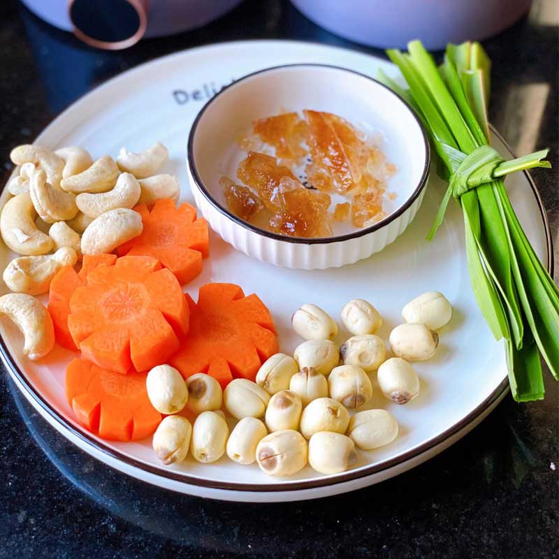 Chuẩn bị nguyên liệu và dụng cụ