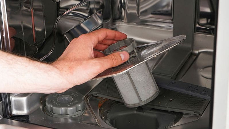 Vệ sinh máy rửa bát