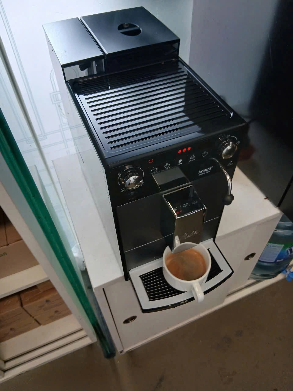 Ảnh thực tế Máy pha cafe tự động Melitta Avanza Titan