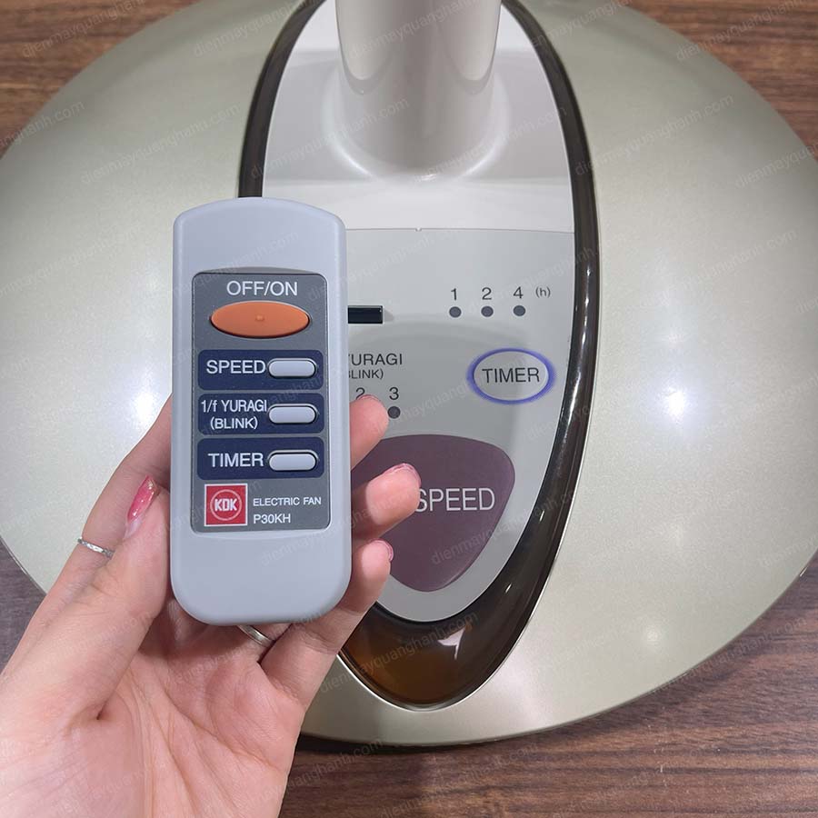 Ảnh thực tế Quạt lửng KDK P30KH