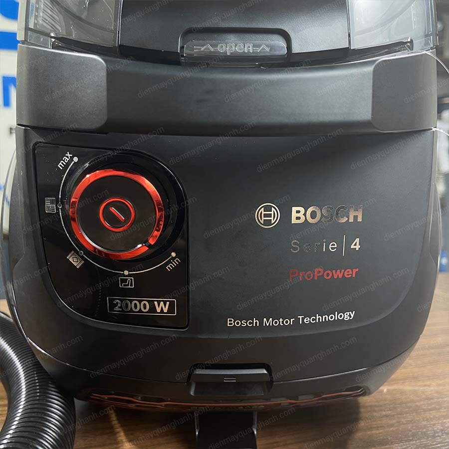 Ảnh thực tế Máy hút bụi Bosch BGS21WPOW