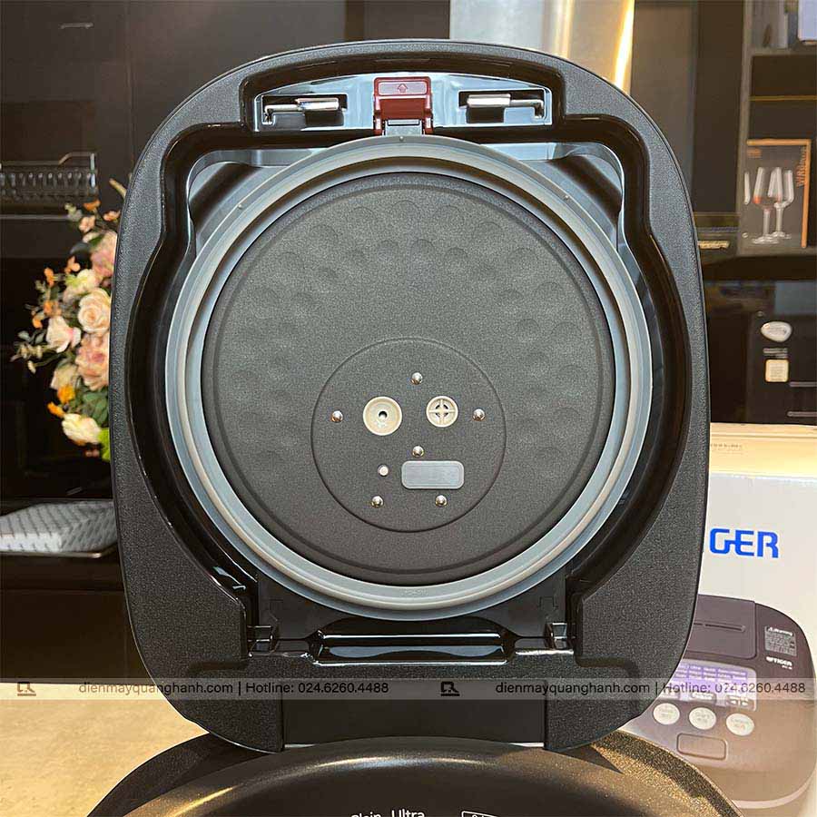 Ảnh thực tế Nồi cơm điện tử cao tần áp suất Tiger 1.8 lít JPC-W18W