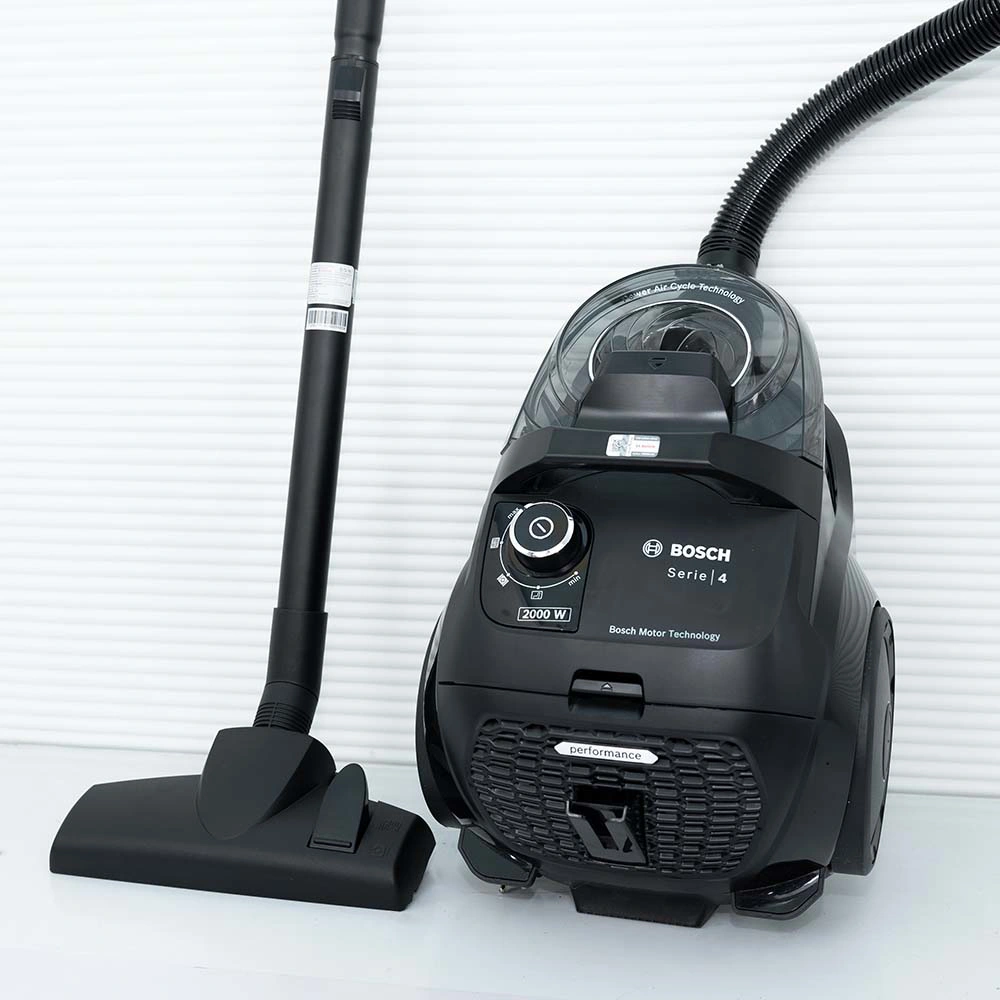 Ảnh thực tế Máy hút bụi có dây BOSCH BGS21WX100 Serie 4 công suất 2000W sản xuất tại Ba Lan