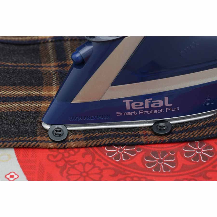 Bàn ủi hơi nước Tefal Smart Protect Plus FV6872E0 – 2800W
