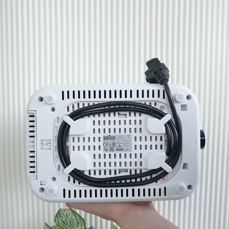 Ảnh thực tế Máy nướng bánh mì Braun HT1010BK