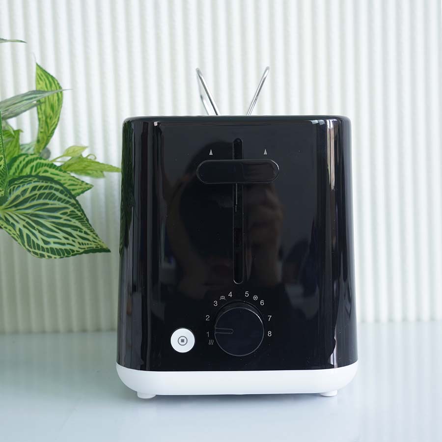 Ảnh thực tế Máy nướng bánh mì Braun HT1010BK
