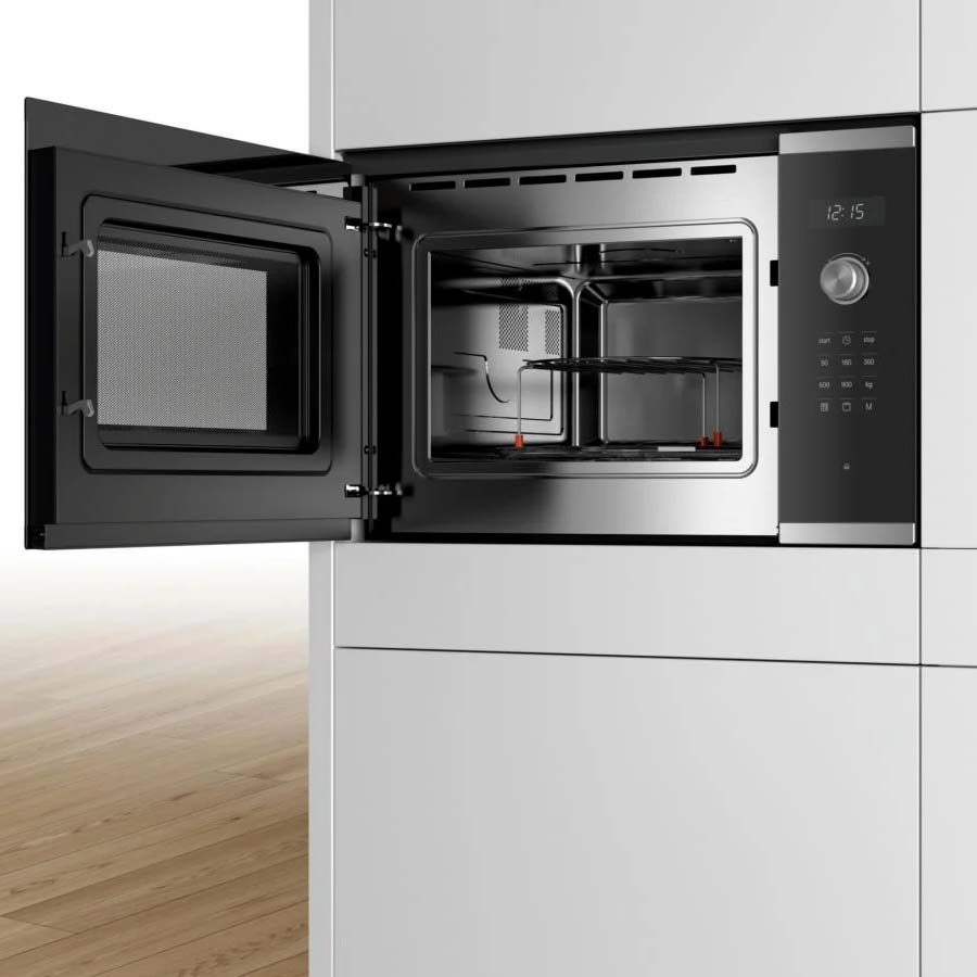 Lò vi sóng có nướng ẩm tủ Bosch BEL554MS0B Serie 6 mặt kính đen