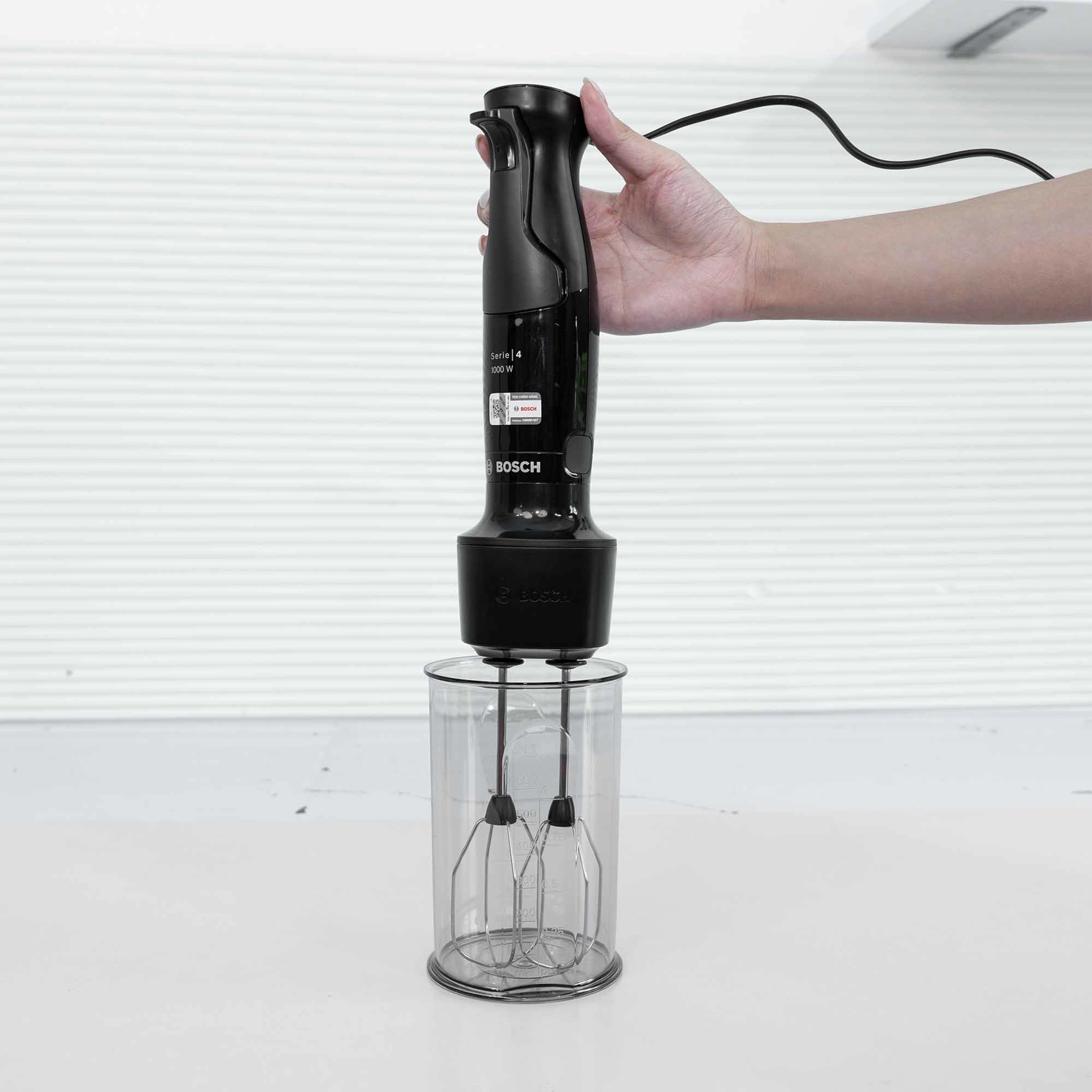 Ảnh thực tế Máy xay cầm tay Bosch MSM4B624