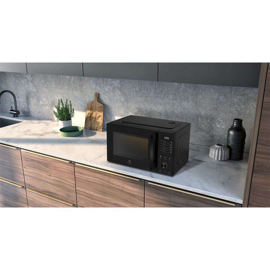 Lò vi sóng Electrolux EMM23D22B