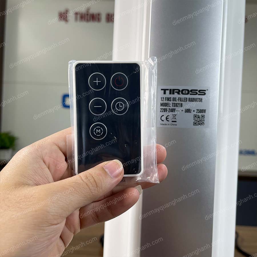 Ảnh thực tế Máy sưởi dầu Tiross 12 thanh TS9218