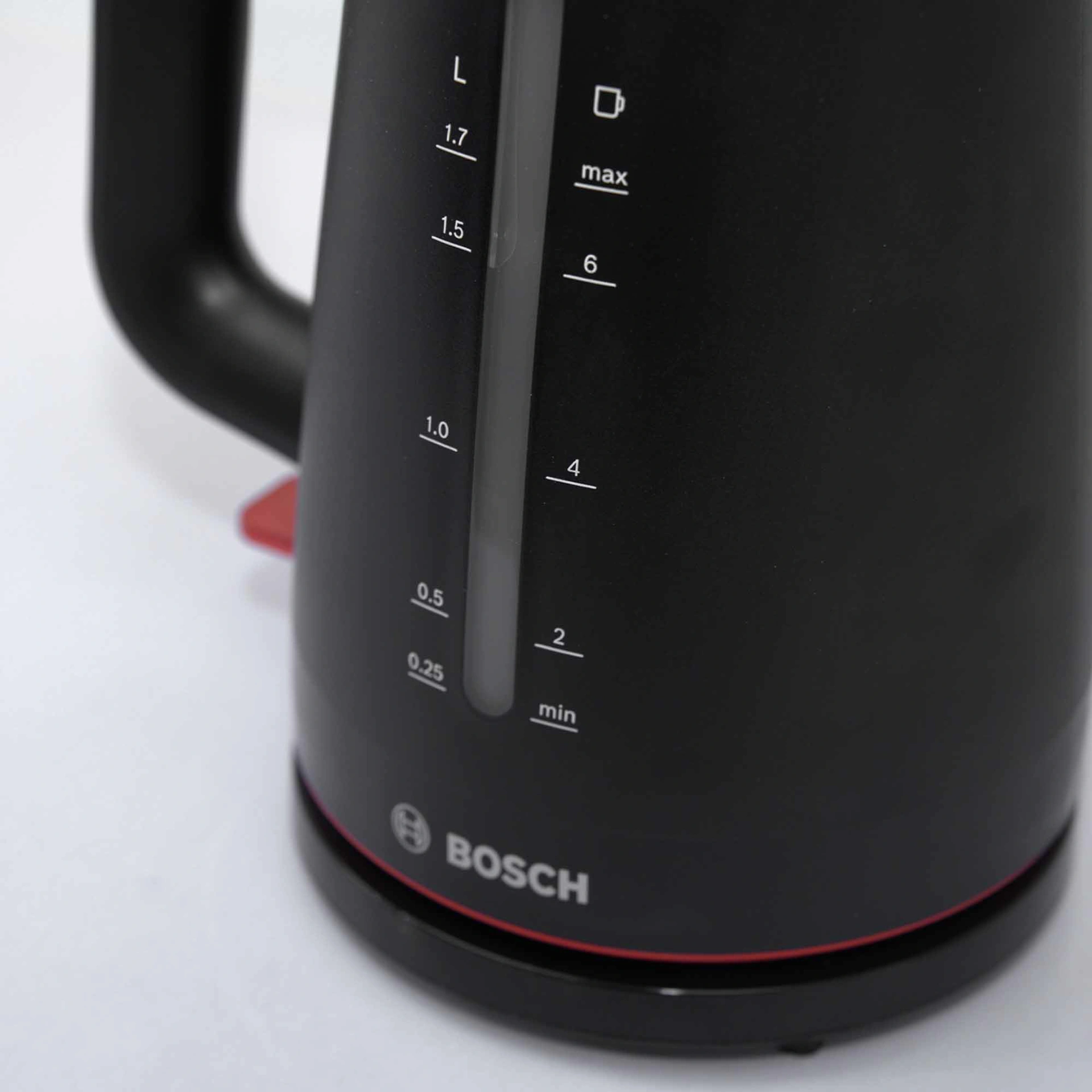 Ảnh thực tế Ấm đun siêu tốc Bosch TWK3M123 1.7 lít