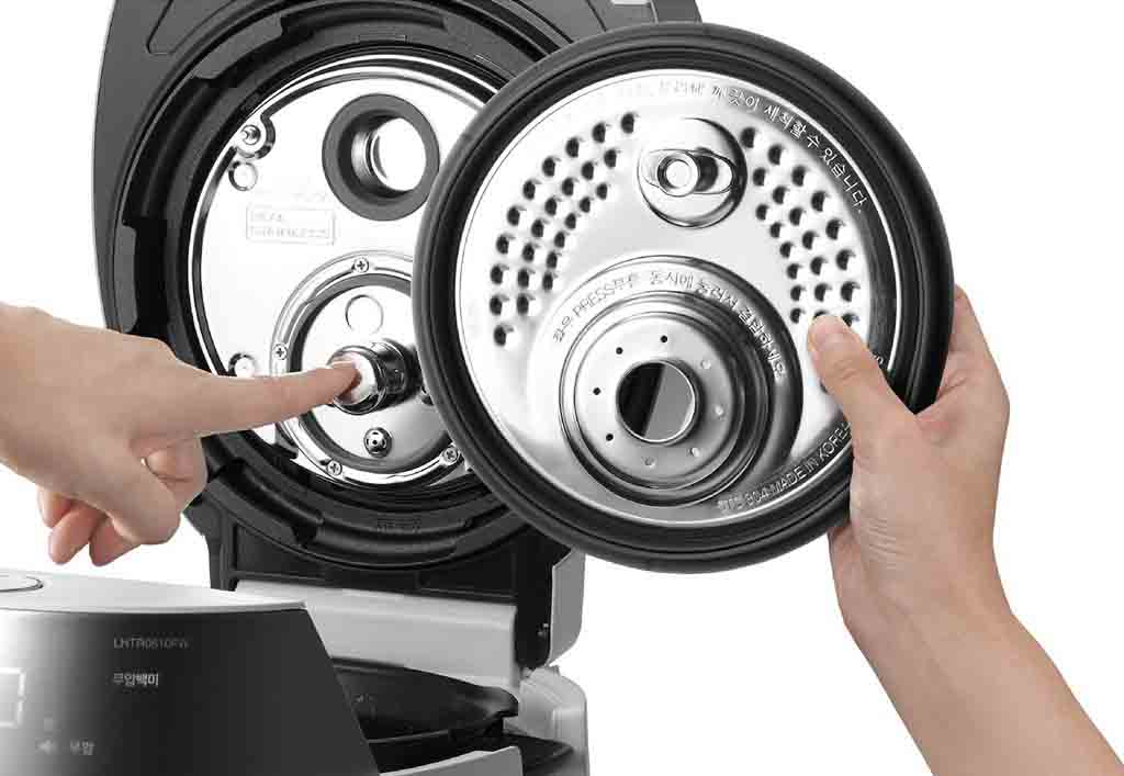 Nồi cơm điện cao tần áp suất kép Cuckoo CRP-LHTR0609F 1.08 lít