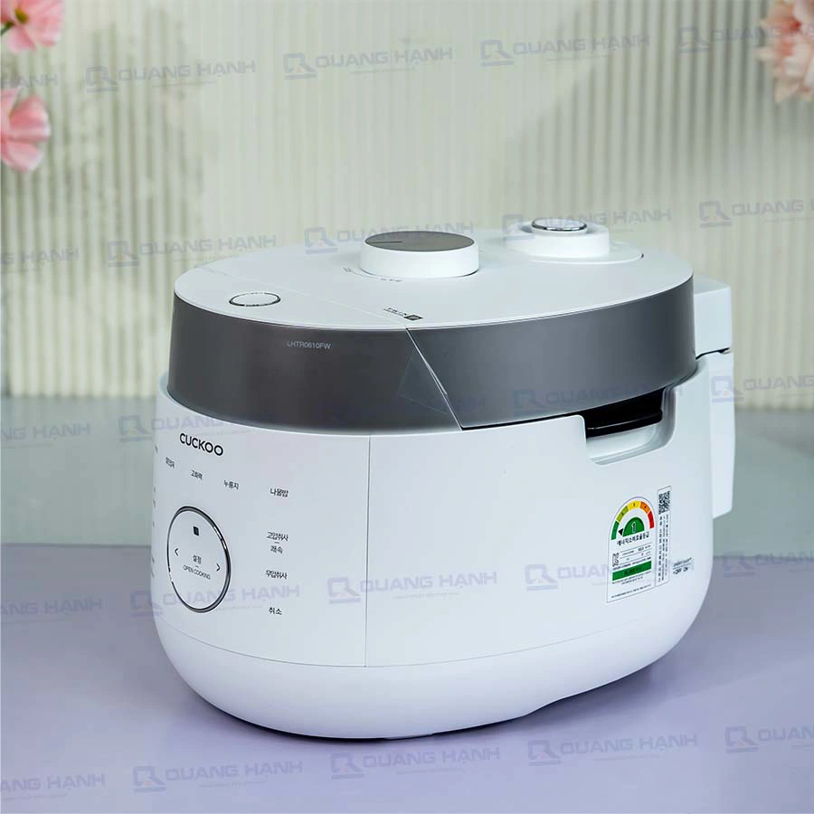 Ảnh thực tế Nồi cơm điện cao tần áp suất kép Cuckoo CRP-LHTR0610FW dung tích 1.08 lít (BH Chính Hãng)
