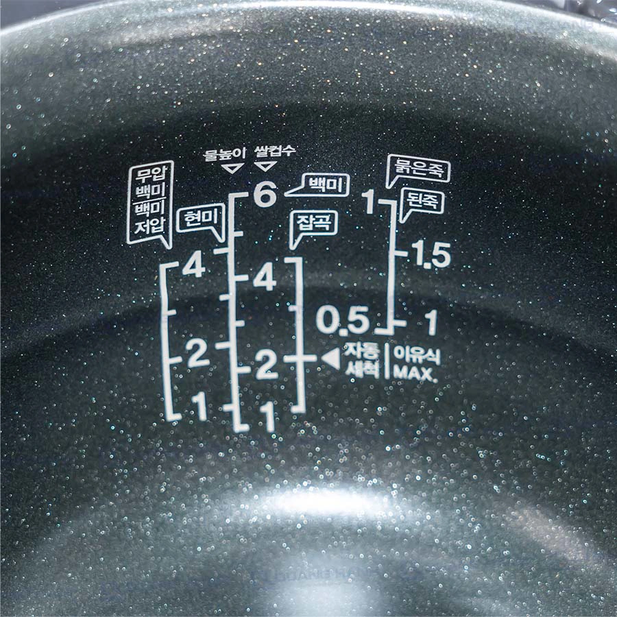 Ảnh thực tế Nồi cơm điện cao tần Cuckoo CRP-NHTR0610FB 1.08L