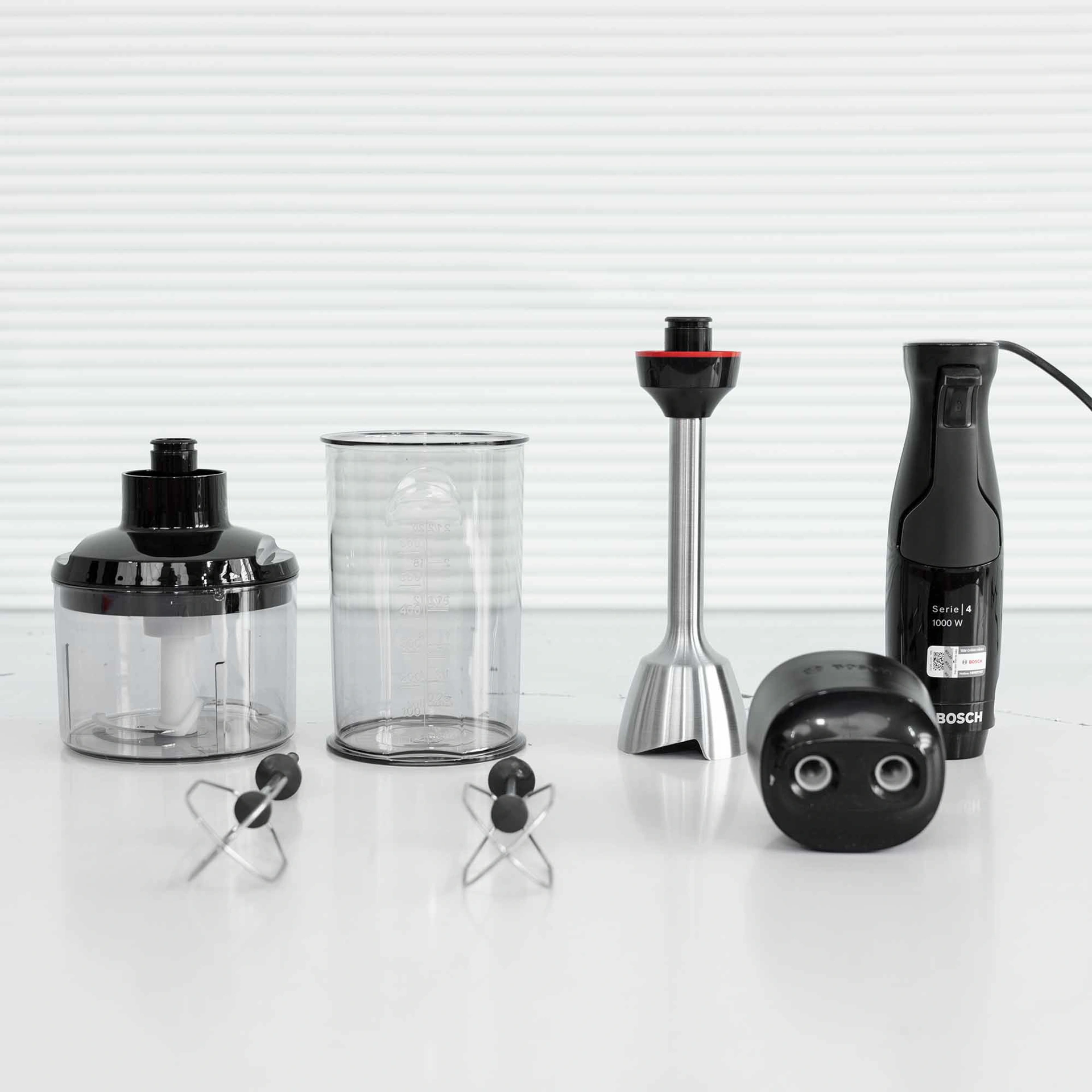 Ảnh thực tế Máy xay cầm tay Bosch MSM4B624