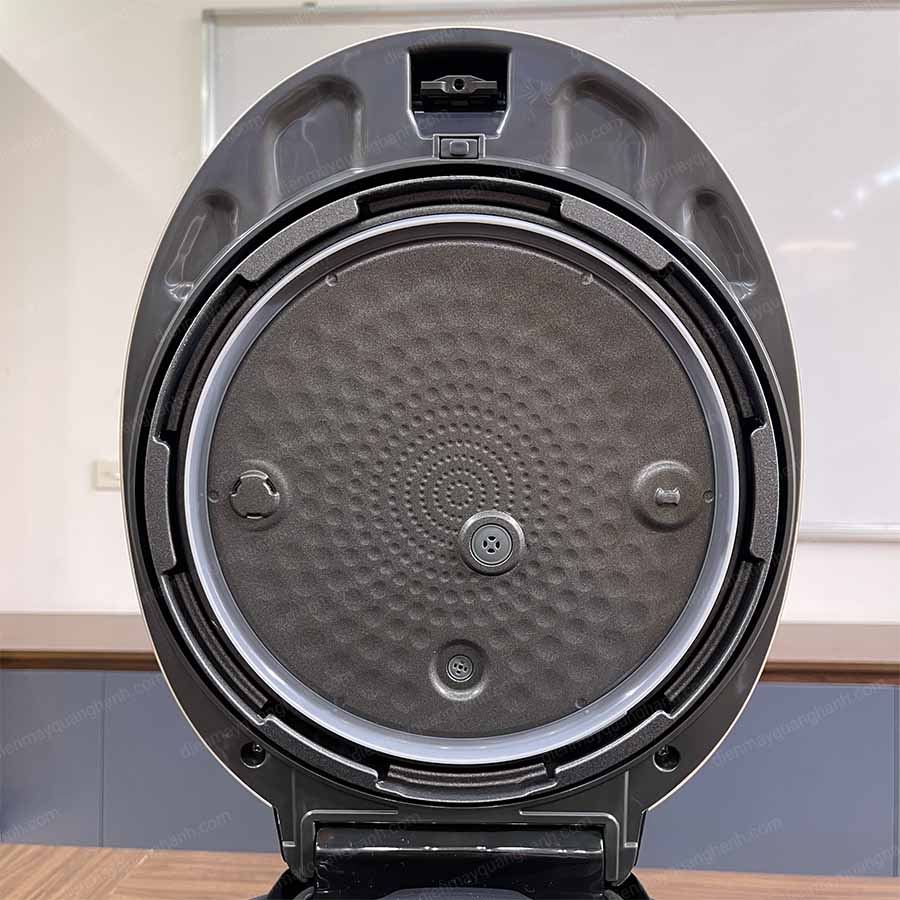 Ảnh thực tế Nồi cơm điện tử áp suất Cuckoo CRP-PK1000S dung tích 1.8 Lít