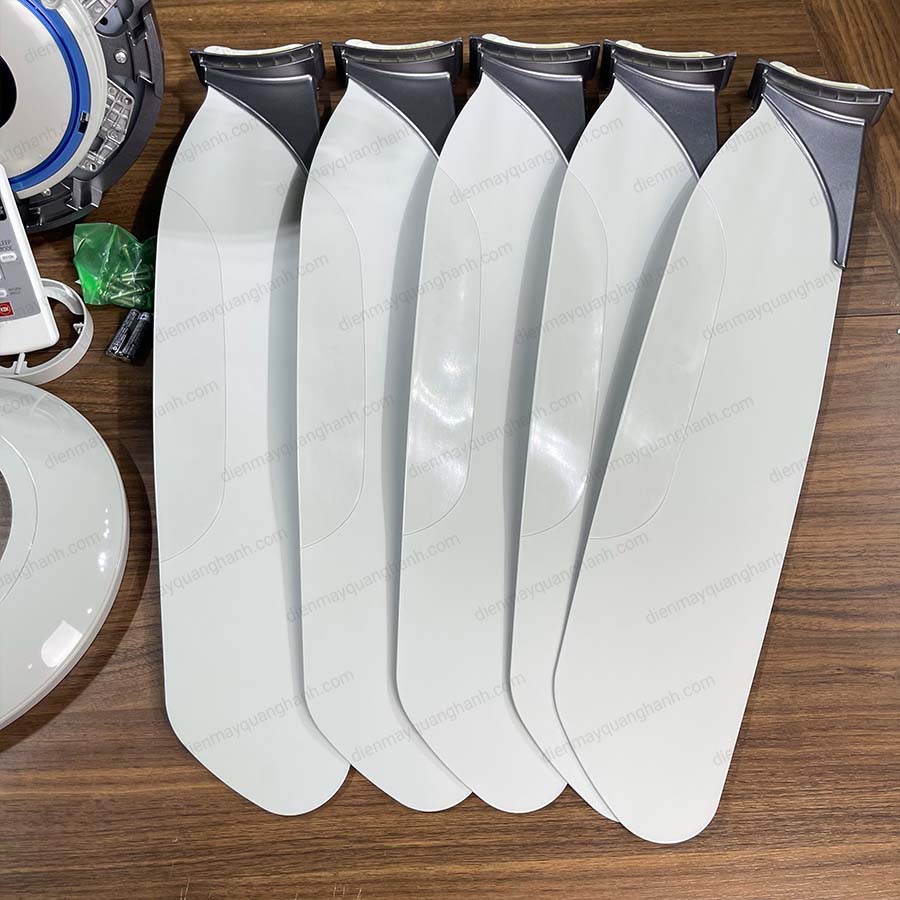 Ảnh thực tế Quạt trần KDK Z60WS 5 cánh
