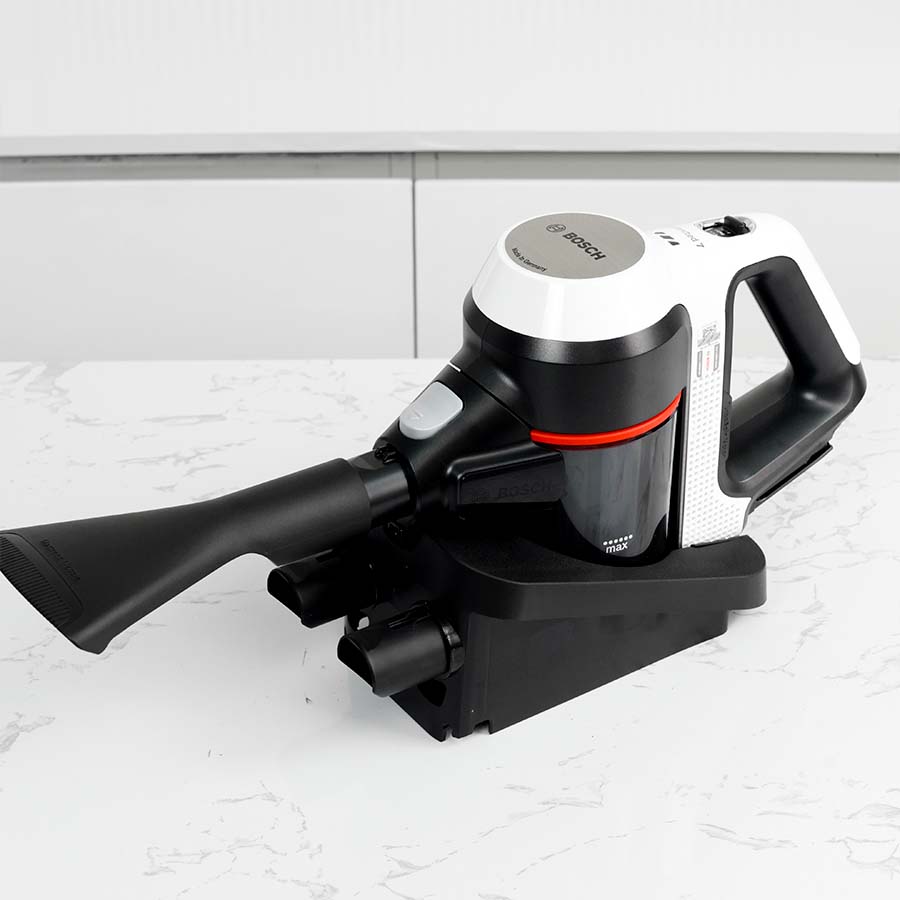 Ảnh thực tế Máy hút bụi cầm tay Bosch BBS711W