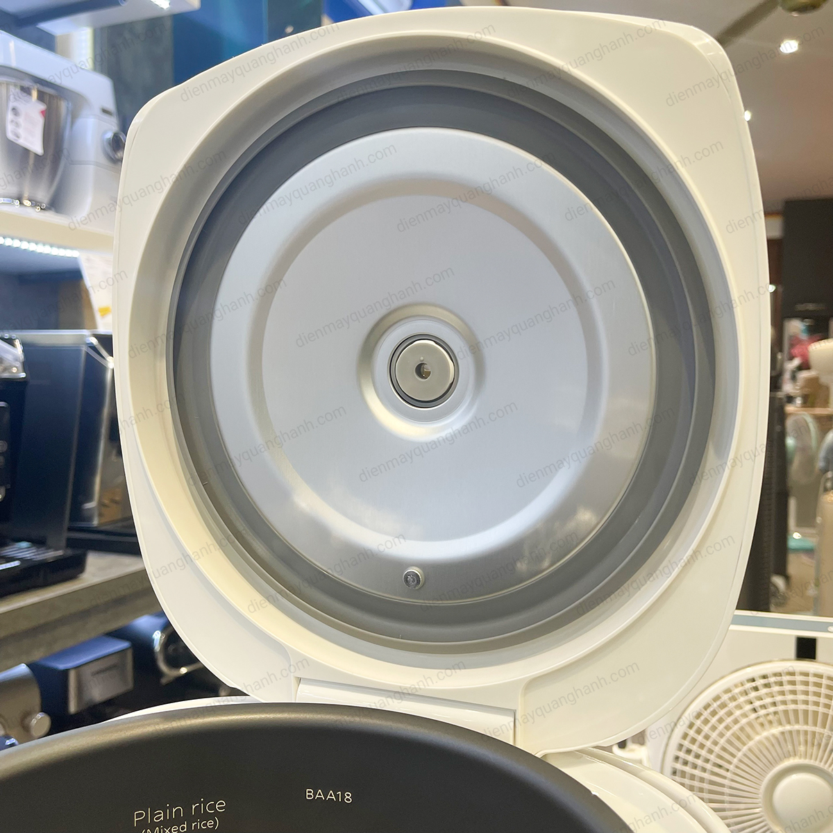Ảnh thực tế Nồi cơm điện tử Tiger JBA-A18W 1.8 lít
