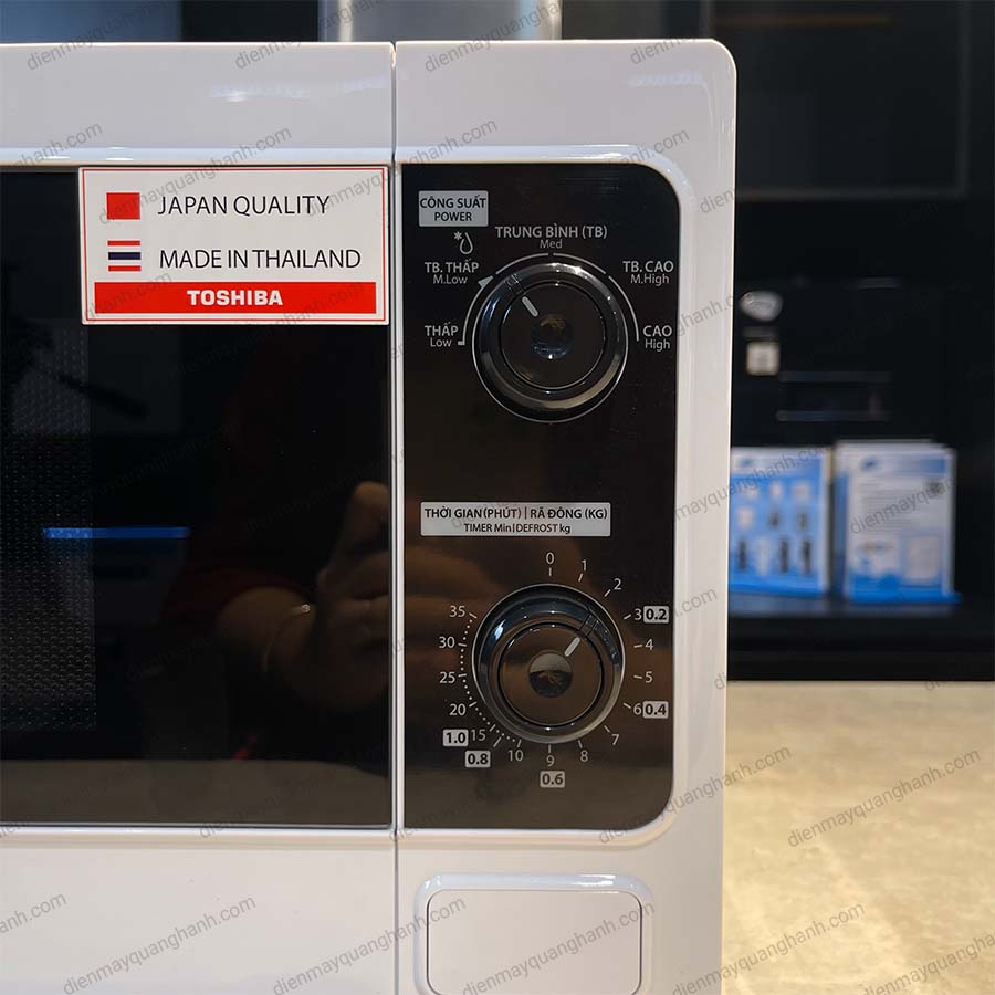 Ảnh thực tế Lò vi sóng Toshiba ER-SM20(W1)VN 20 lít