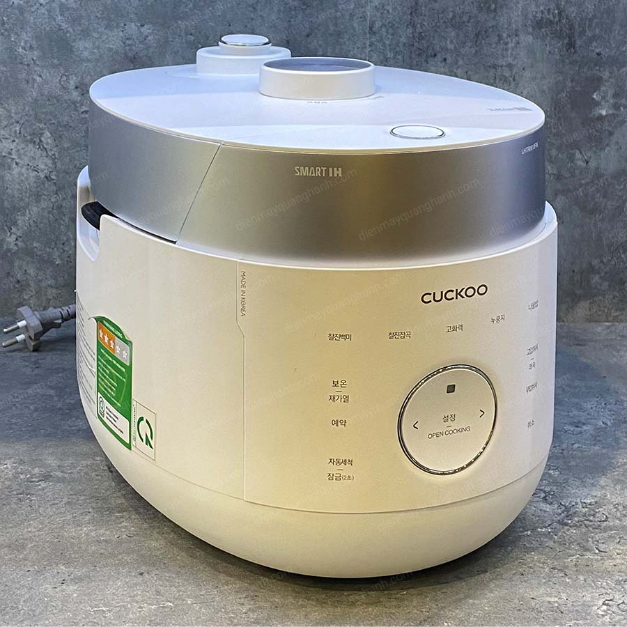 Ảnh thực tế Nồi cơm điện cao tần áp suất kép Cuckoo CRP-LHTR0610FW 1.08 lít (Nội địa Hàn)