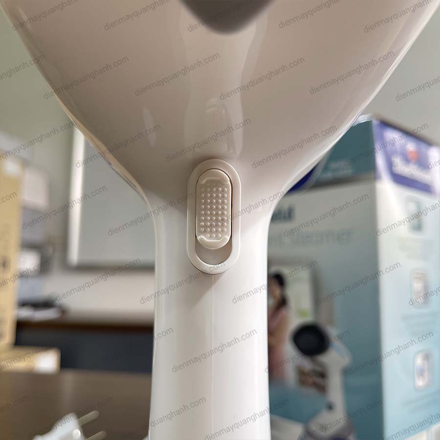 Ảnh thực tế Bàn Ủi Hơi Nước Cầm Tay BlueStone GSB-4031