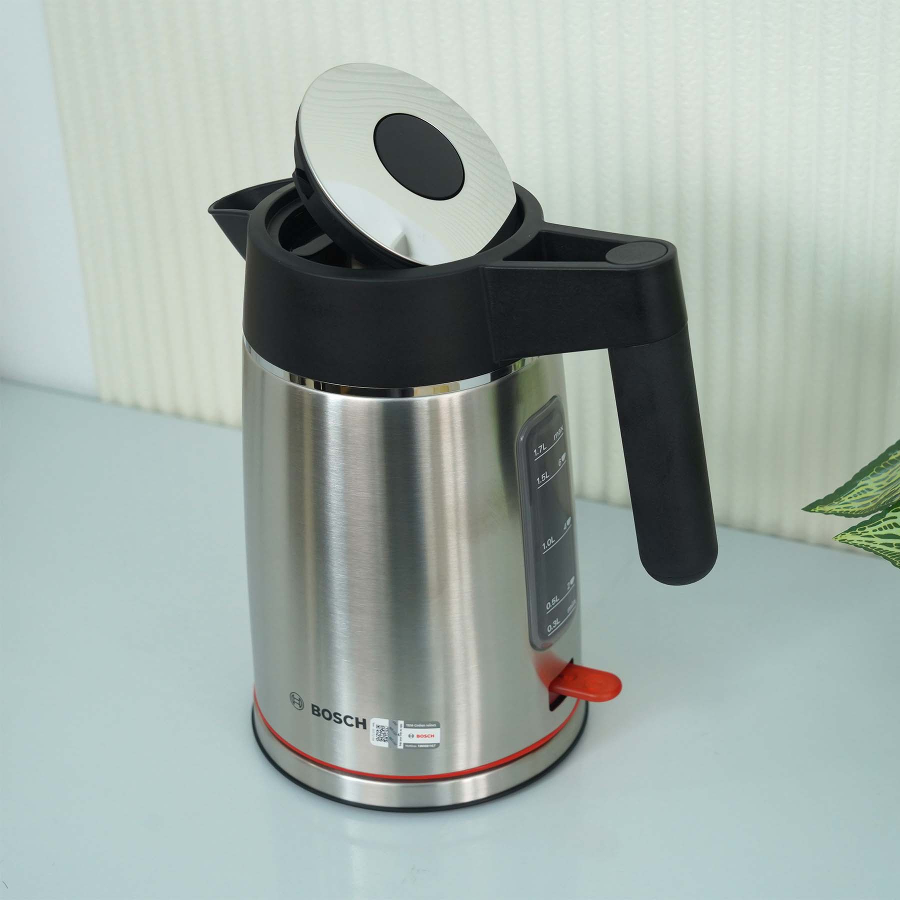 Ảnh thực tế Ấm đun siêu tốc Bosch TWK6M480