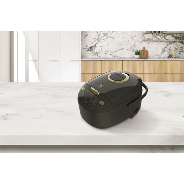 Nồi cơm điện Electrolux 1.8 lít E4RC1-320P
