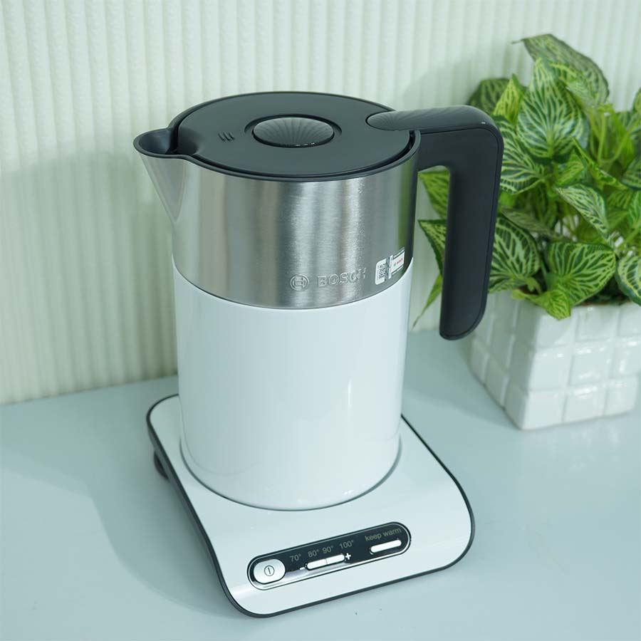 Ảnh thực tế Ấm siêu tốc Bosch TWK8611P dung tích 1.5L