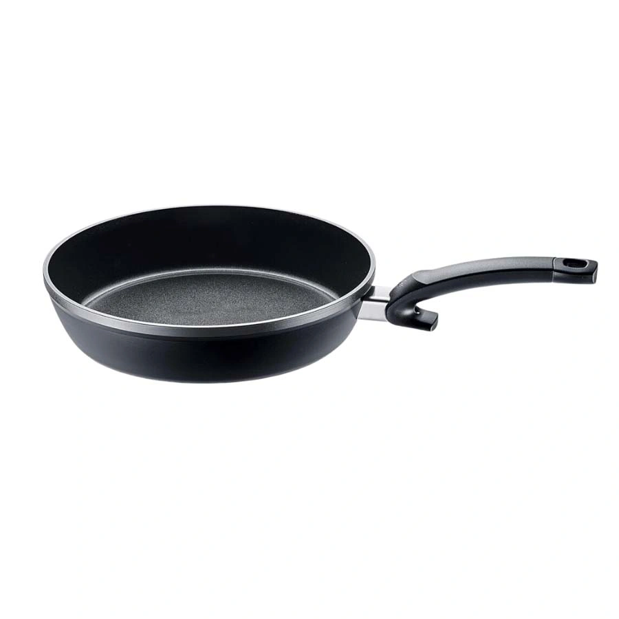 Chảo chống dính Fissler Ceratal Comfort 24cm màu đen - toàn cảnh sản phẩm