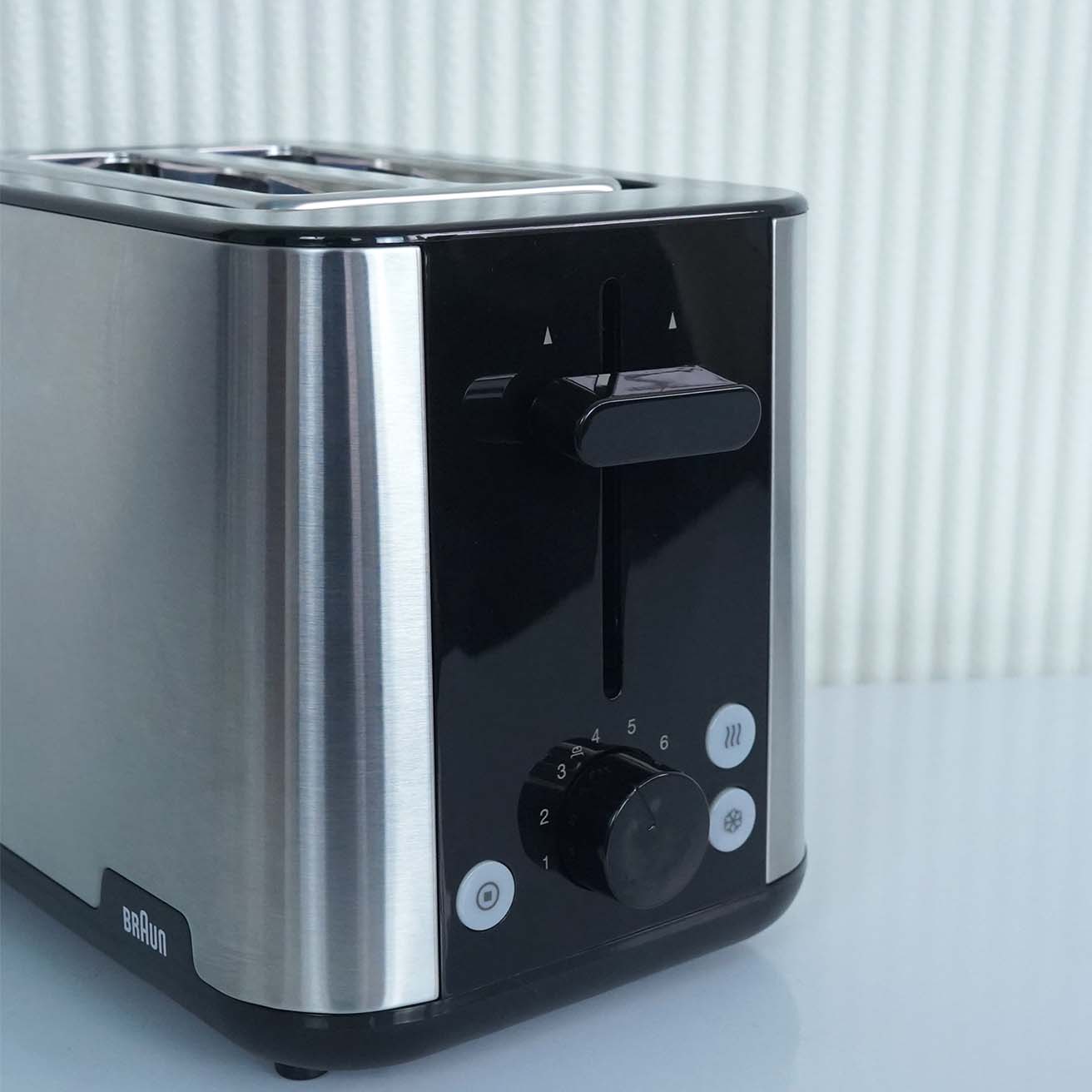 Ảnh thực tế Máy nướng bánh mì Braun HT1510BK