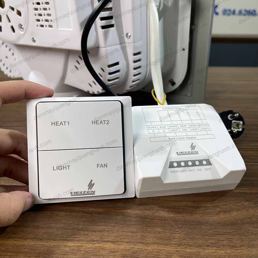 Ảnh thực tế Đèn sưởi nhà tắm Heizen HE4BR 4 bóng âm trần có điều khiển