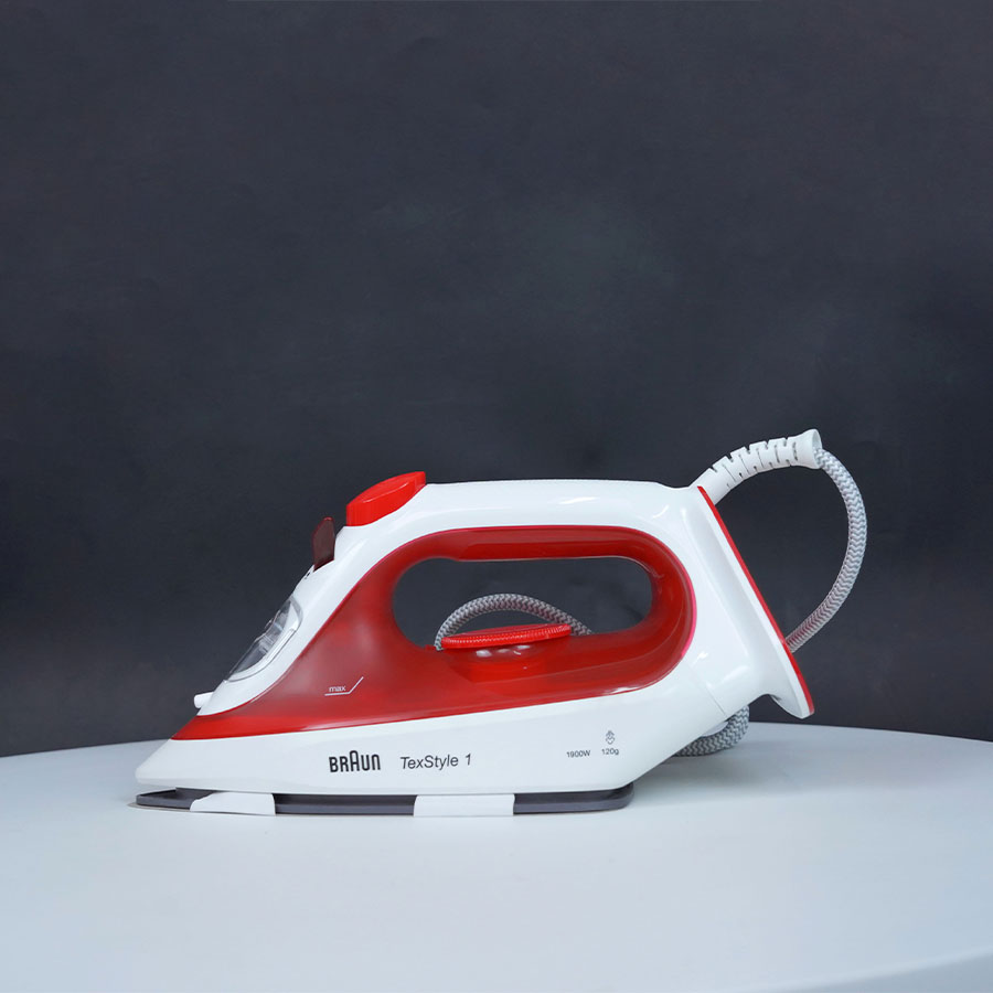 Ảnh thực tế Bàn ủi hơi nước Braun SI1019 RD màu đỏ