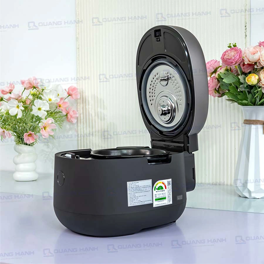 Ảnh thực tế Nồi cơm điện cao tần Cuckoo CRP-NHTR0610FB 1.08L