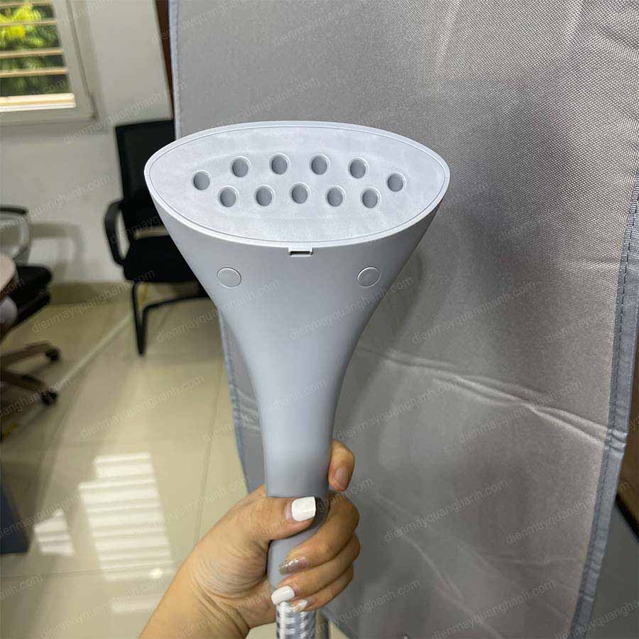 Ảnh thực tế Bàn ủi hơi nước đứng GC487/89