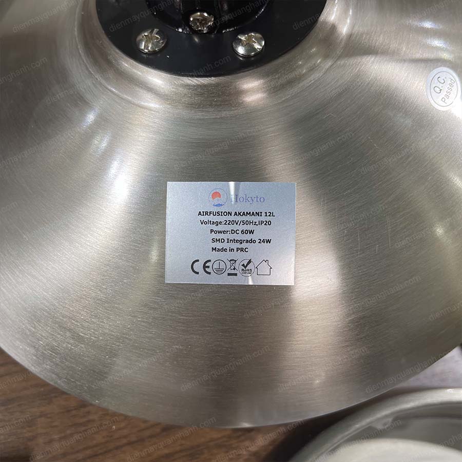 Ảnh thực tế Quạt trần đèn Airfusion Akamani 12LB (Có đèn)