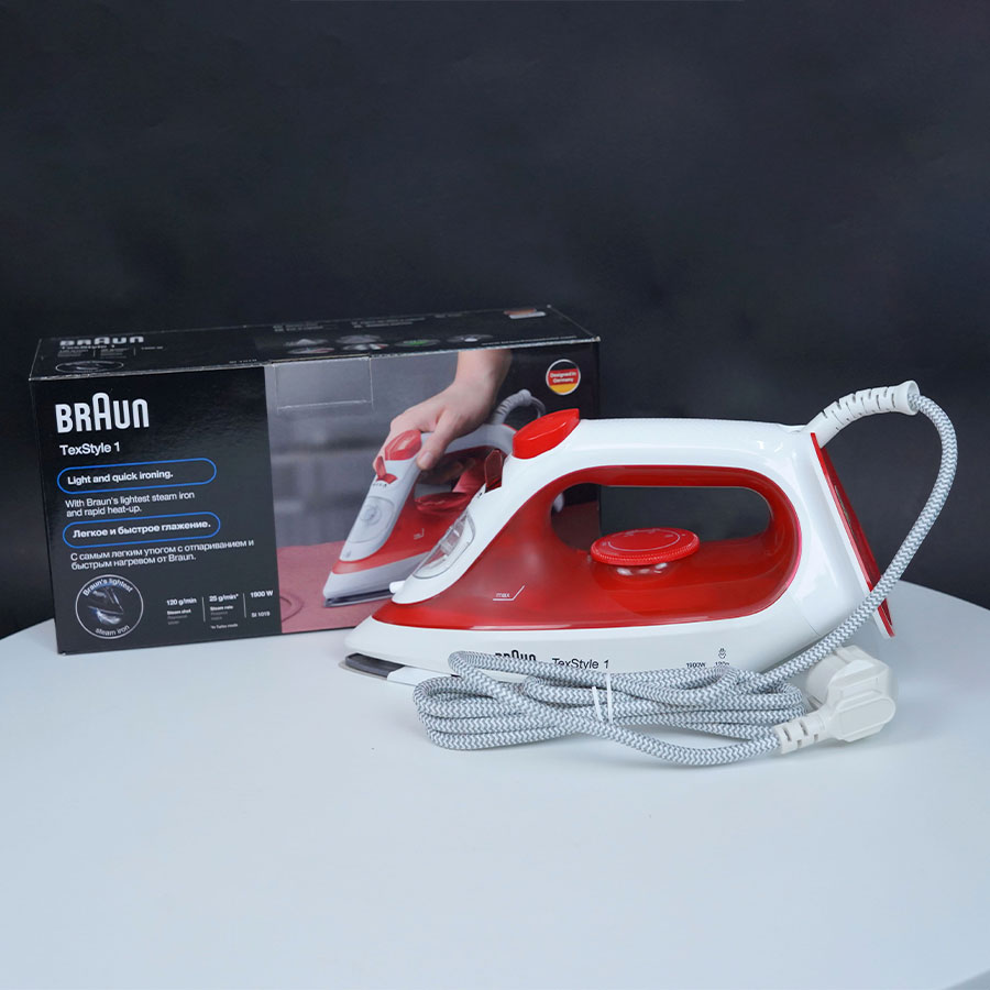 Ảnh thực tế Bàn ủi hơi nước Braun SI1019 RD màu đỏ