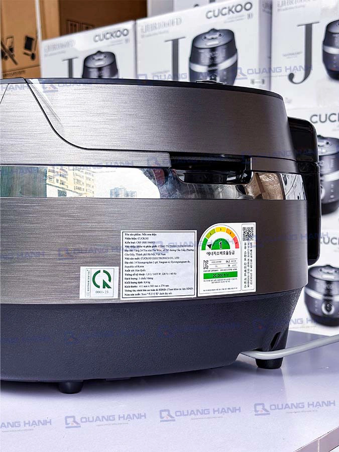 Ảnh thực tế Nồi cơm điện cao tần áp suất Cuckoo CRP-JHR1060FD dung tích 1.8 Lít